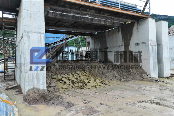 一葉落而知天下秋，隆中環(huán)保洗沙廂式壓濾機設(shè)備助您投資有道！