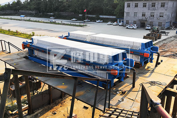 新型廂式壓濾機設(shè)備和普通壓濾機差距這么大，砂廠有必要了解一下